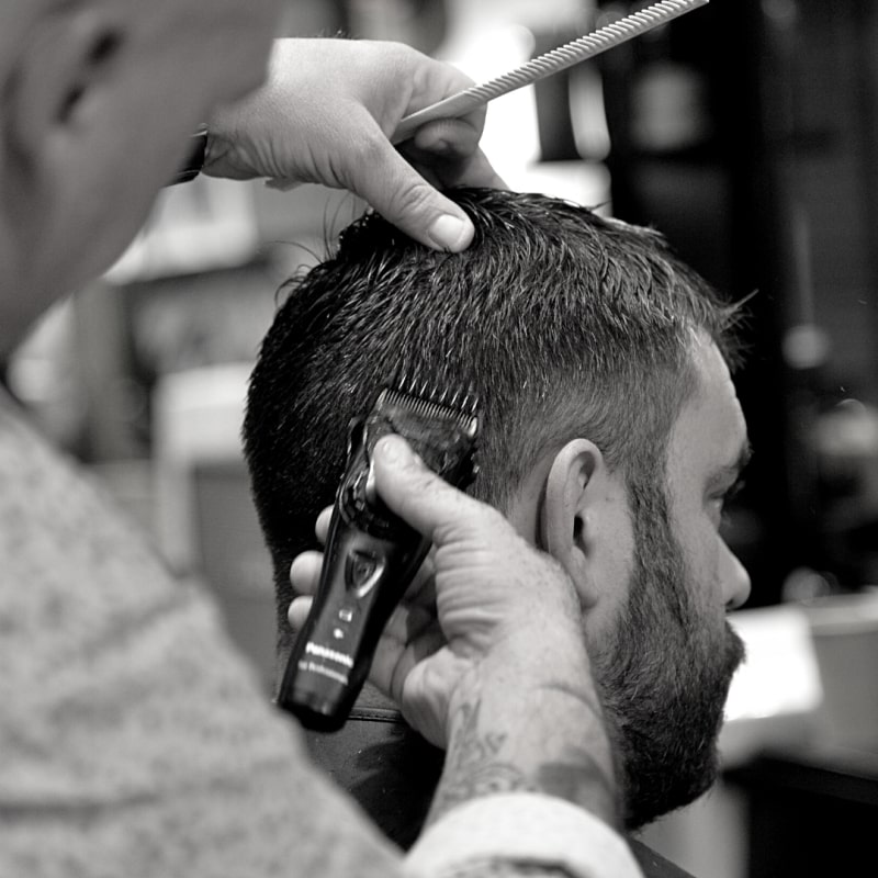 coiffeur homme coupe classique
